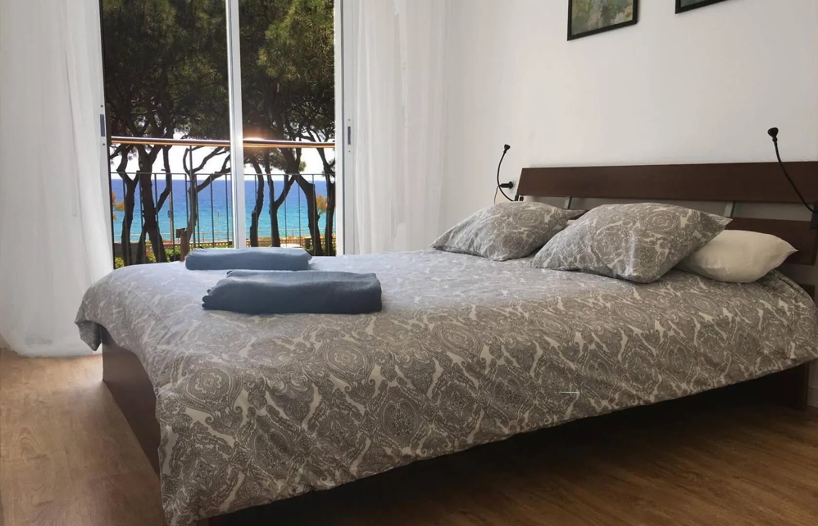Golden Sunrise Apartment With Sea Views Blanes